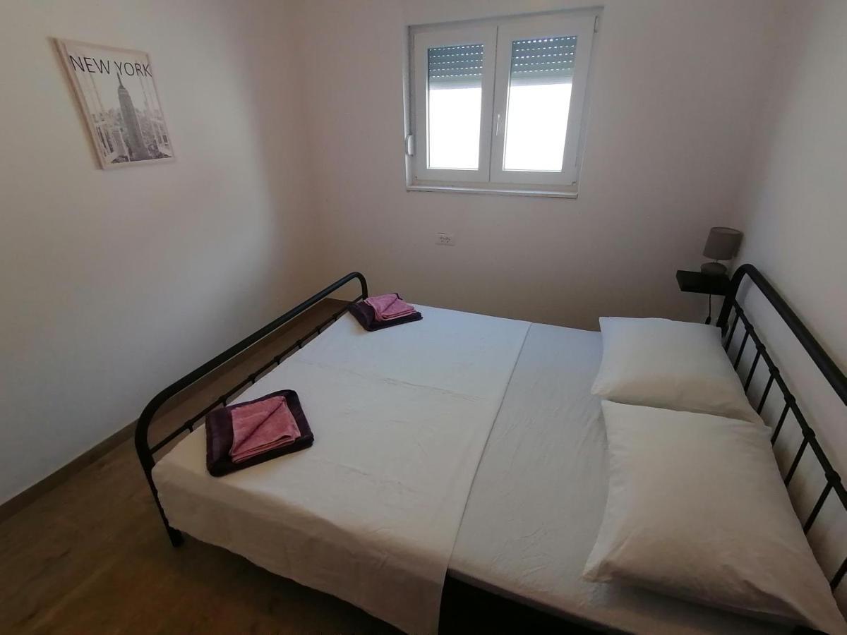 Villa Marta 3 Bedrooms, 2 Baths And Pool Каштель-Штафилич Экстерьер фото
